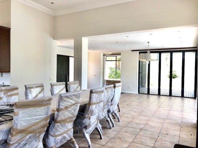 To Let 4 Bedroom Property for Rent in Hout Bay Western Cape